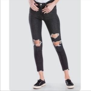 Levi’s 721 high rise skinny jeans
